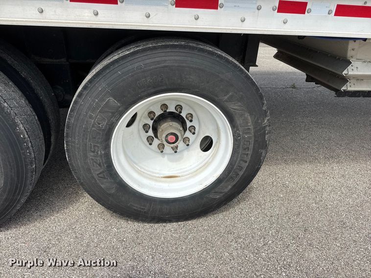 image for item NA9434 2019 Neville Built grain trailer