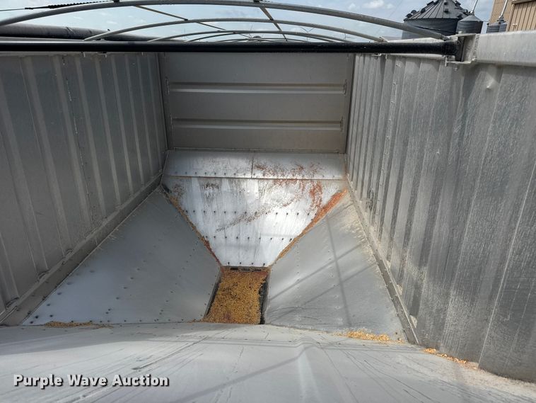 image for item NA9434 2019 Neville Built grain trailer