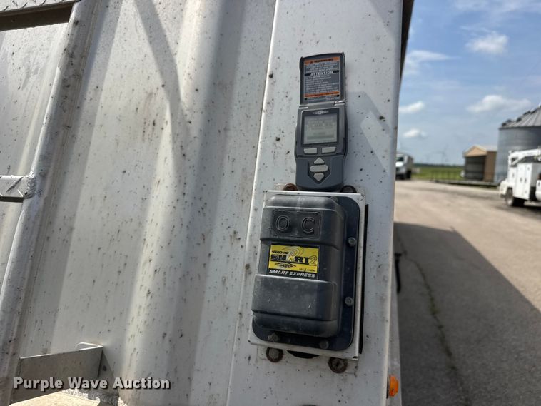 image for item NA9434 2019 Neville Built grain trailer