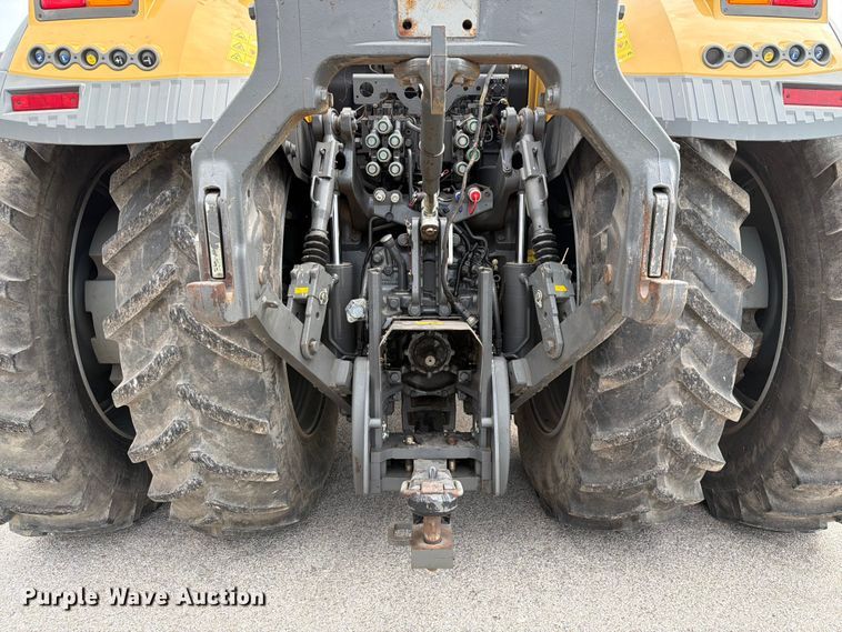image for item NA9436 2016 Challenger 1038 MFWD tractor