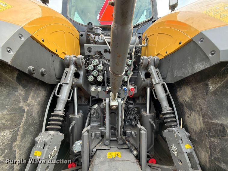 image for item NA9436 2016 Challenger 1038 MFWD tractor