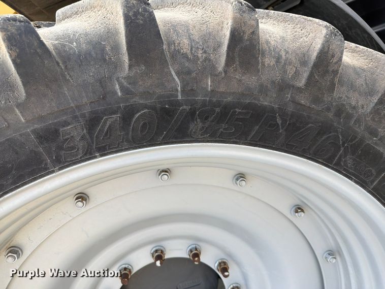 image for item NA9436 2016 Challenger 1038 MFWD tractor