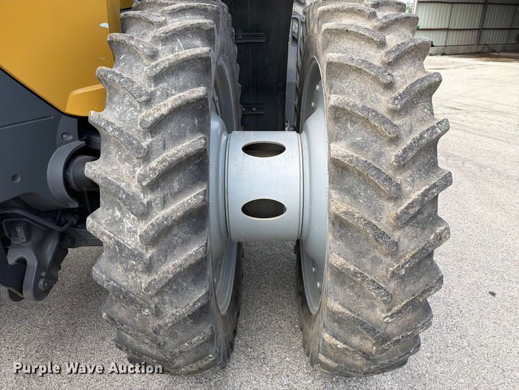 image for item NA9436 2016 Challenger 1038 MFWD tractor