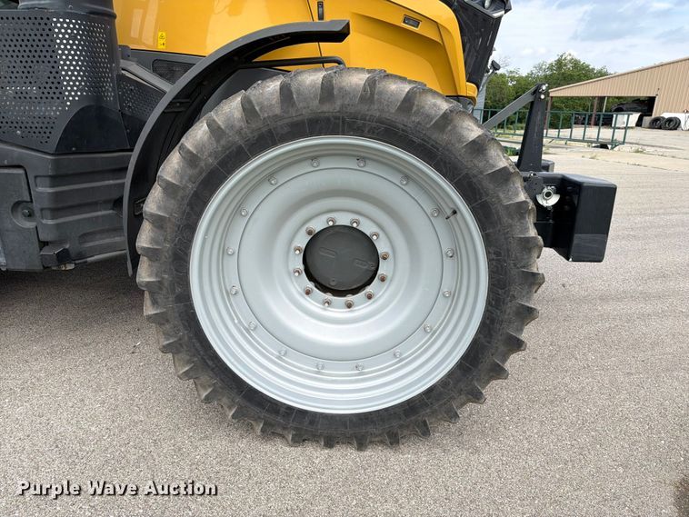 image for item NA9436 2016 Challenger 1038 MFWD tractor