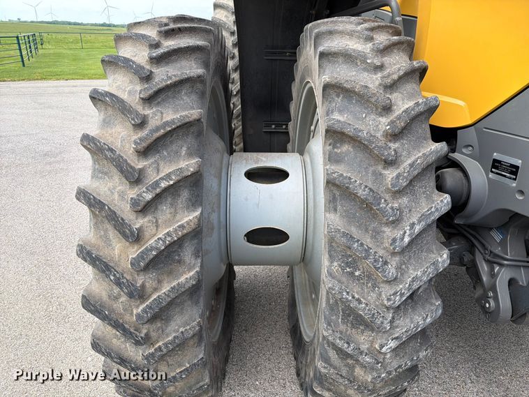 image for item NA9436 2016 Challenger 1038 MFWD tractor