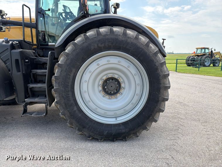 image for item NA9436 2016 Challenger 1038 MFWD tractor