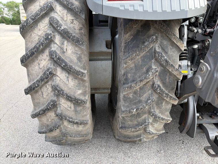 image for item NA9436 2016 Challenger 1038 MFWD tractor