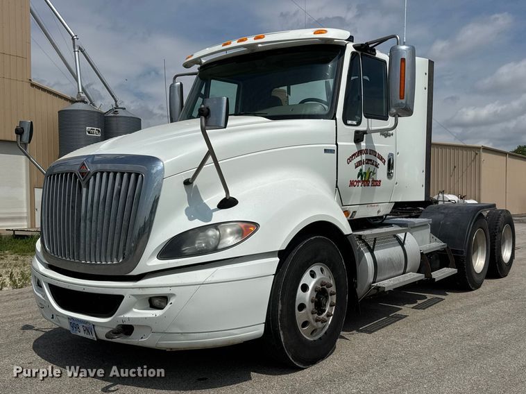 image for item NA9437 2013 International ProStar+ 122 semi truck