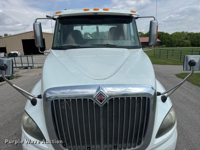 image for item NA9437 2013 International ProStar+ 122 semi truck