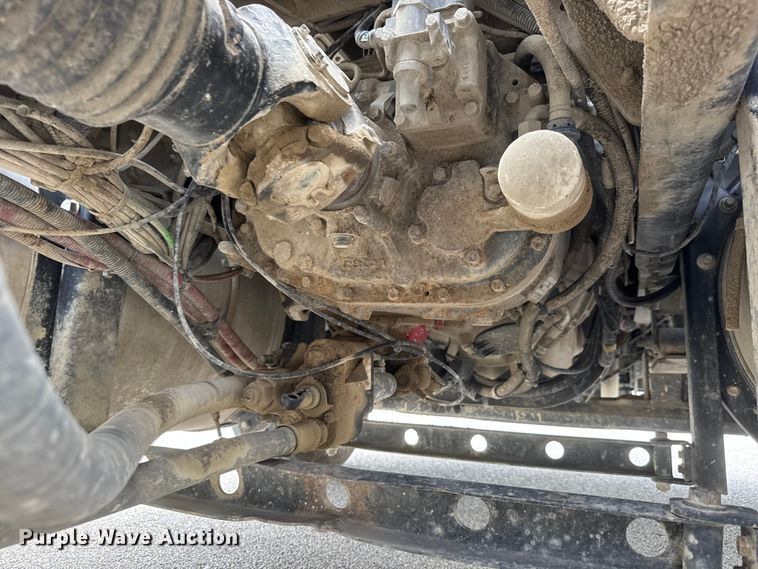 image for item NA9437 2013 International ProStar+ 122 semi truck