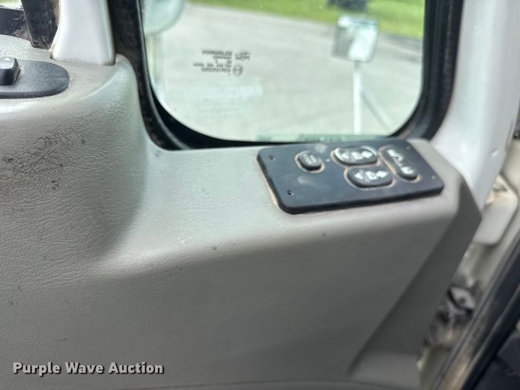 image for item NA9437 2013 International ProStar+ 122 semi truck