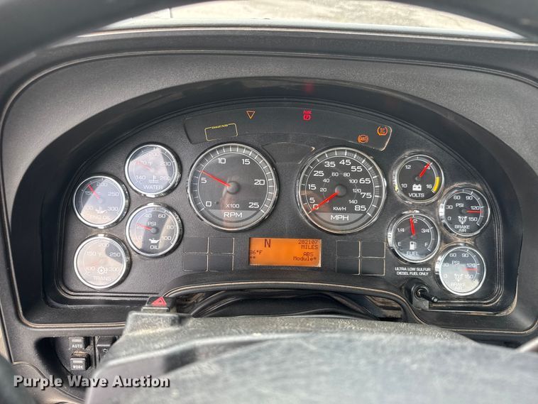 image for item NA9437 2013 International ProStar+ 122 semi truck