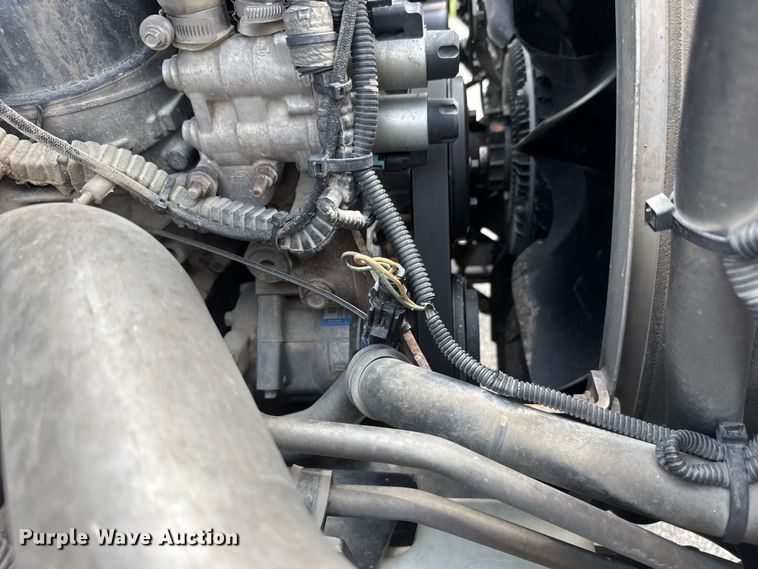 image for item NA9437 2013 International ProStar+ 122 semi truck