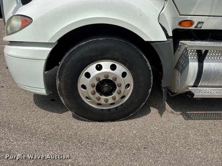 image for item NA9437 2013 International ProStar+ 122 semi truck