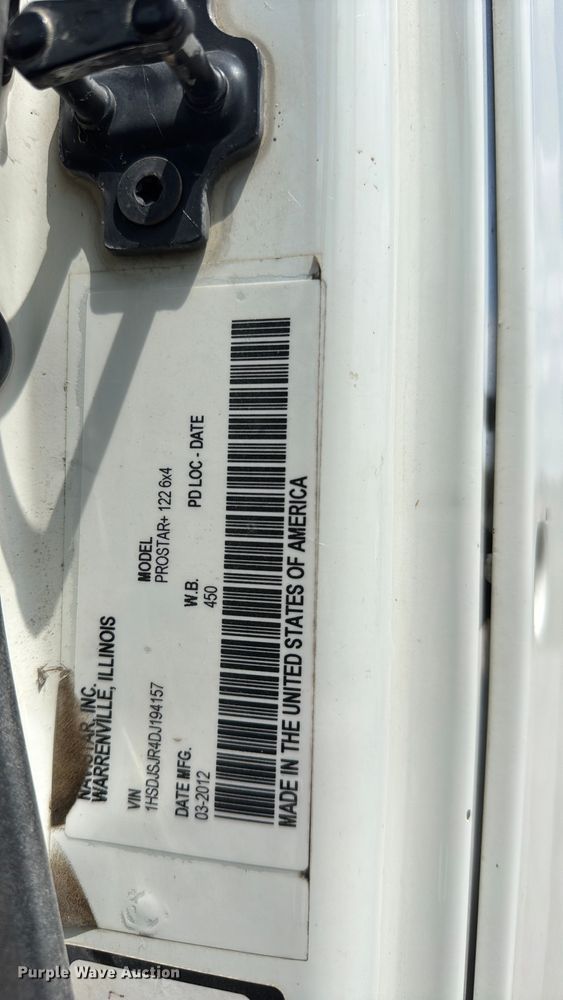 image for item NA9437 2013 International ProStar+ 122 semi truck
