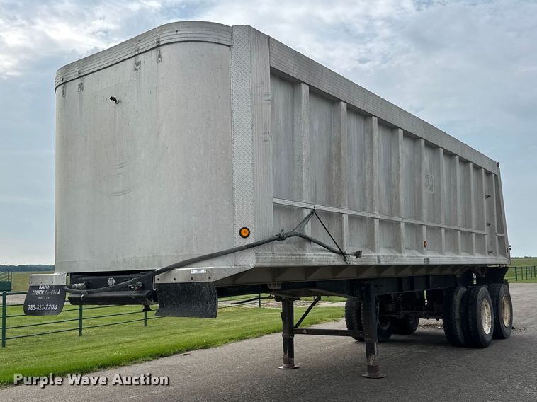 image for item NA9438 1989 Travis 28FT-S-96-FT-TA end dump trailer