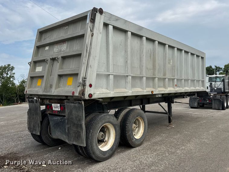 image for item NA9438 1989 Travis 28FT-S-96-FT-TA end dump trailer