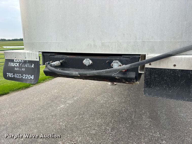 image for item NA9438 1989 Travis 28FT-S-96-FT-TA end dump trailer
