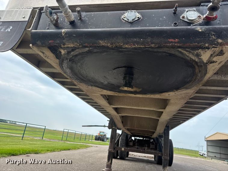 image for item NA9438 1989 Travis 28FT-S-96-FT-TA end dump trailer