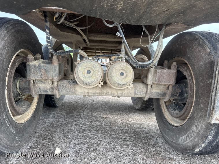 image for item NA9438 1989 Travis 28FT-S-96-FT-TA end dump trailer