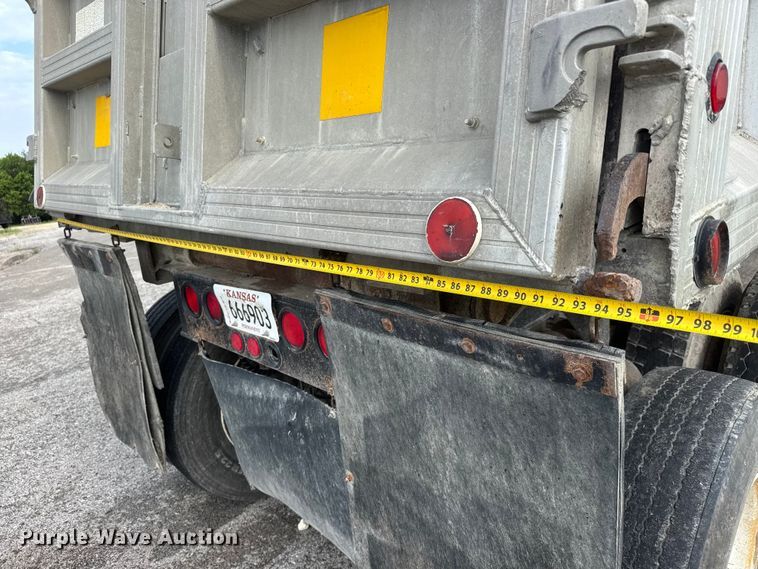 image for item NA9438 1989 Travis 28FT-S-96-FT-TA end dump trailer