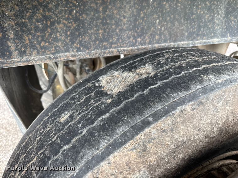 image for item NA9438 1989 Travis 28FT-S-96-FT-TA end dump trailer