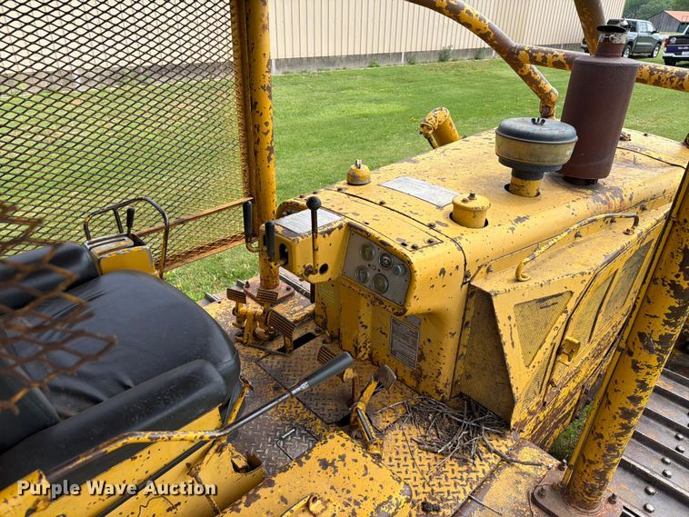image for item NA9440 1970 Caterpillar D6C dozer