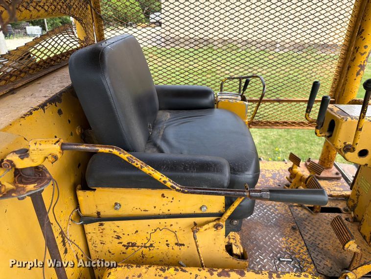image for item NA9440 1970 Caterpillar D6C dozer