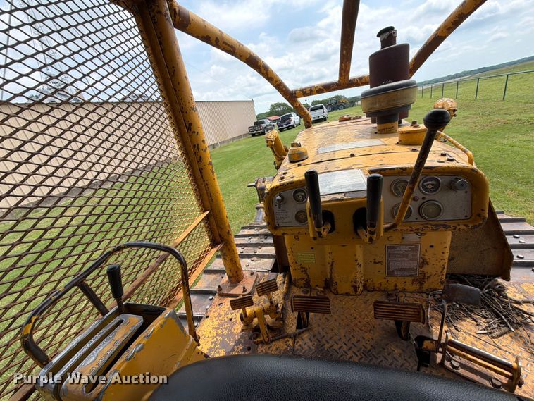 image for item NA9440 1970 Caterpillar D6C dozer
