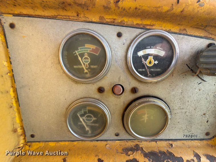 image for item NA9440 1970 Caterpillar D6C dozer