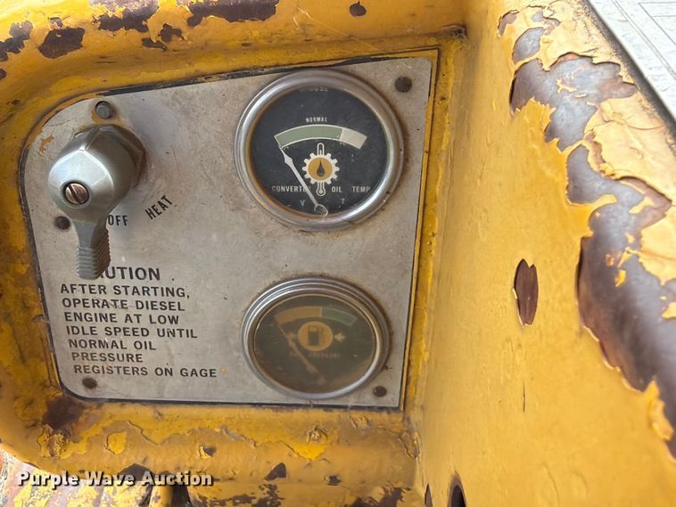 image for item NA9440 1970 Caterpillar D6C dozer