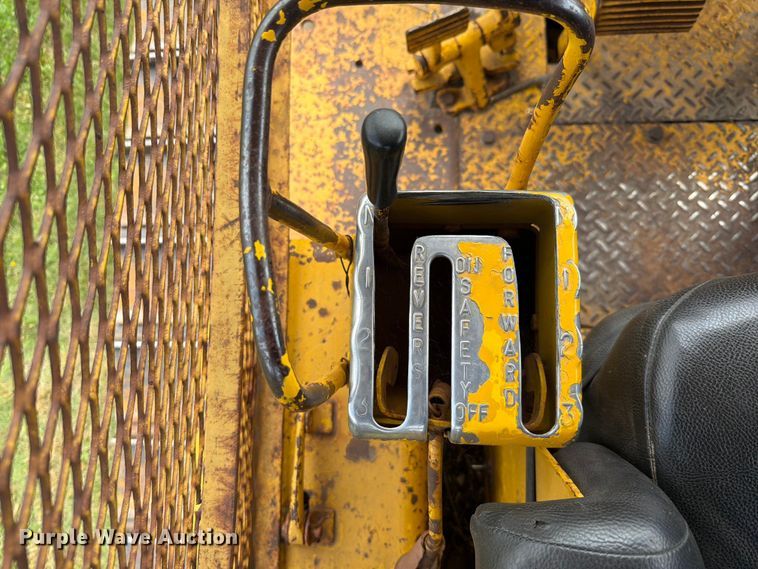image for item NA9440 1970 Caterpillar D6C dozer
