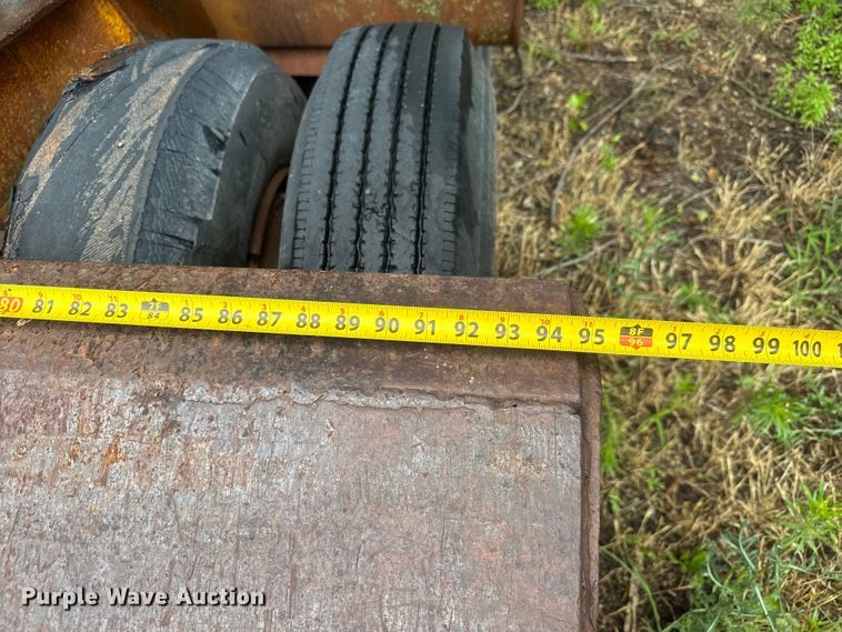 image for item NA9441 1975 Hyster C25TDA drop deck equipment trailer