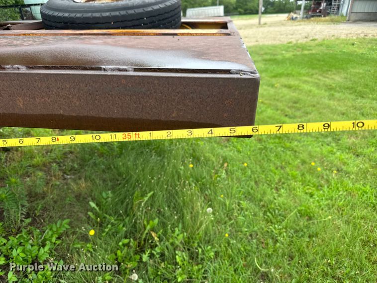image for item NA9441 1975 Hyster C25TDA drop deck equipment trailer