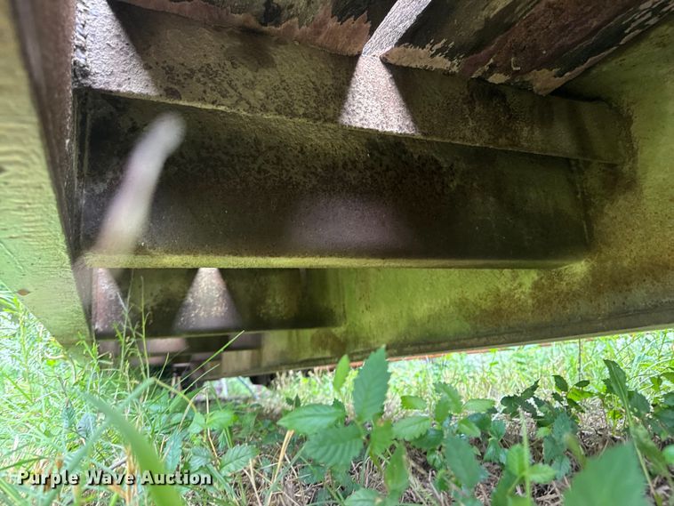 image for item NA9441 1975 Hyster C25TDA drop deck equipment trailer