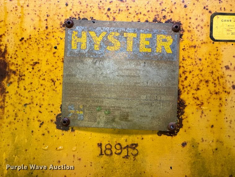 image for item NA9441 1975 Hyster C25TDA drop deck equipment trailer