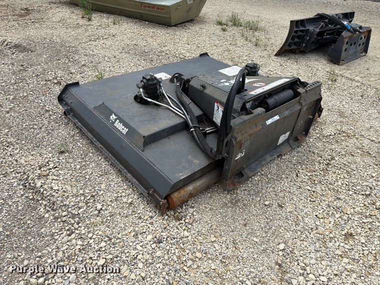 image for item NA9443 2016 Bobcat 80 skid steer rotary mower