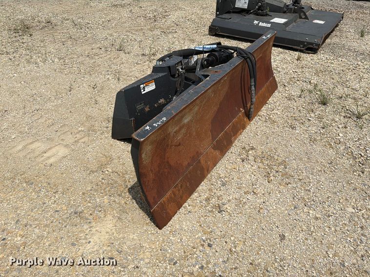 image for item NA9445 2014 Bobcat Dozer 96 skid steer dozer blade