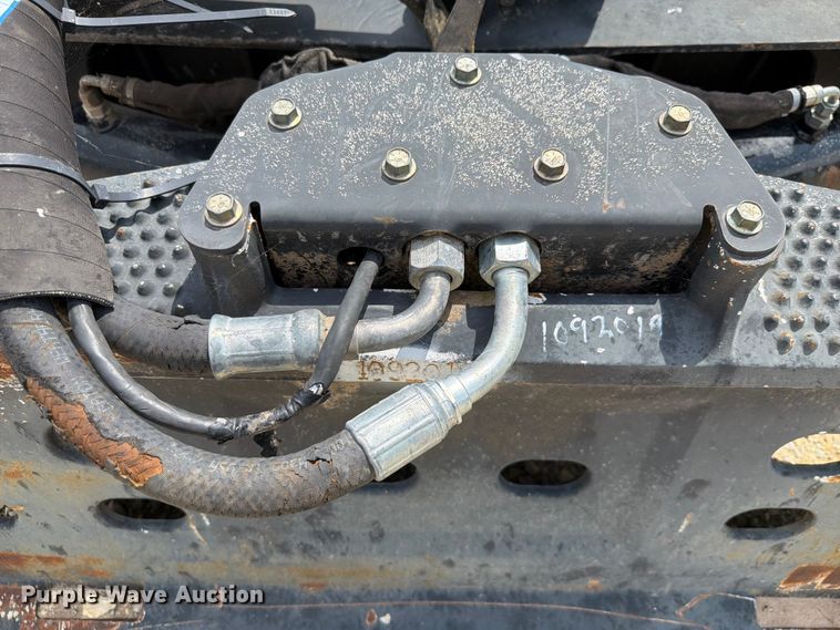 image for item NA9445 2014 Bobcat Dozer 96 skid steer dozer blade