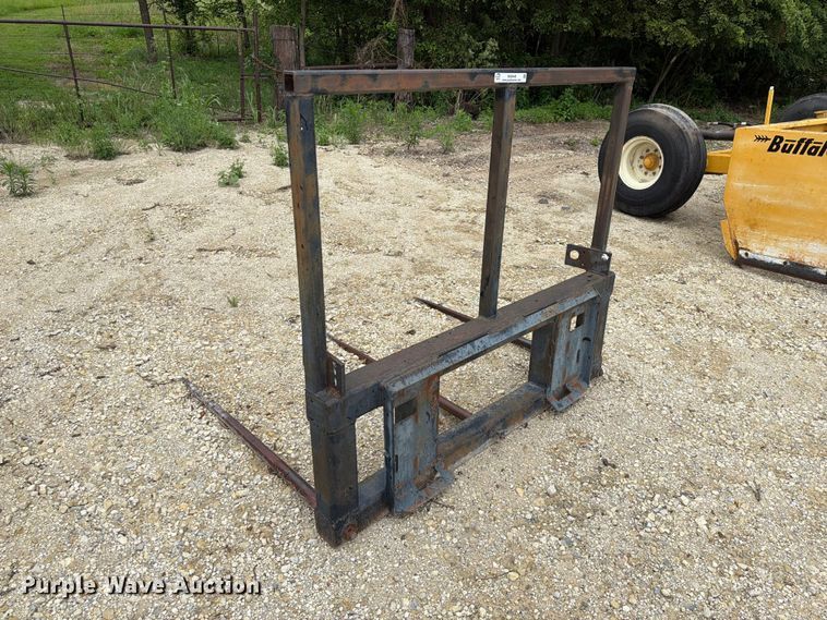 image for item NA9448 Skid steer bale spear