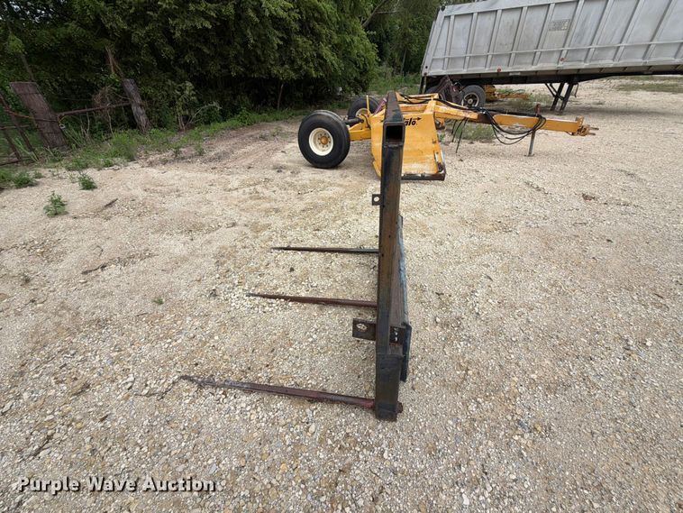 image for item NA9448 Skid steer bale spear