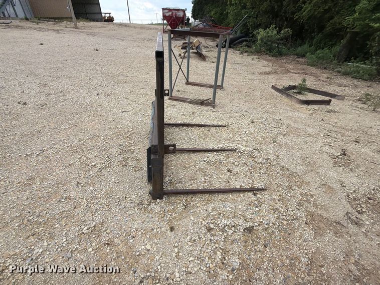 image for item NA9448 Skid steer bale spear