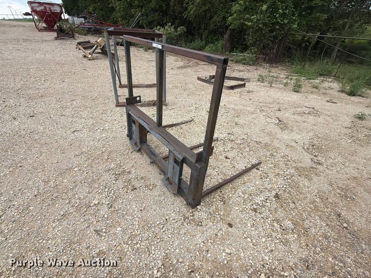 image for item NA9448 Skid steer bale spear
