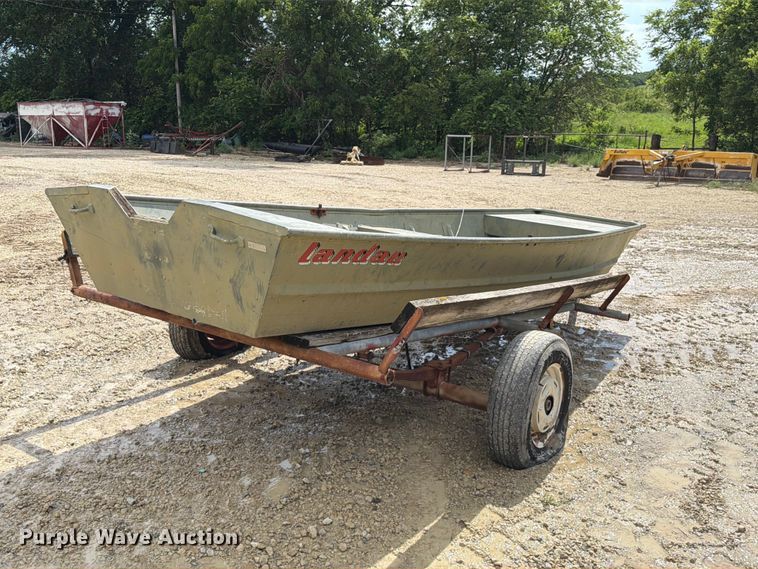 image for item NA9456 Landau 1462F boat
