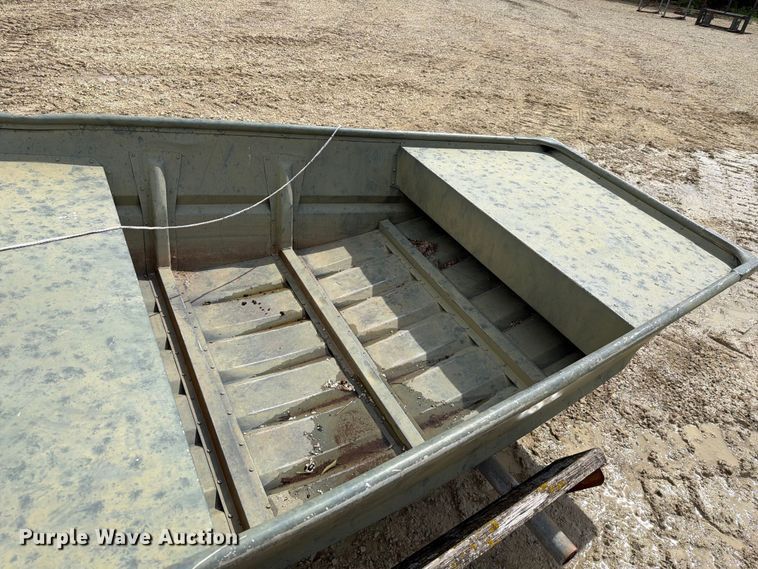 image for item NA9456 Landau 1462F boat