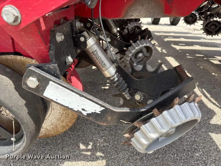image for item NA9457 AGCO Challenger 9800 no-till planter