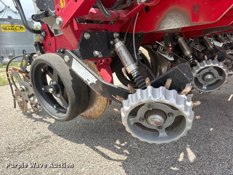 image for item NA9457 AGCO Challenger 9800 no-till planter