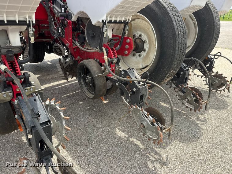 image for item NA9457 AGCO Challenger 9800 no-till planter