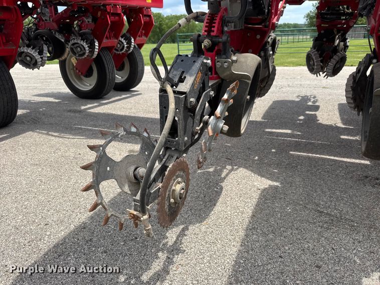 image for item NA9457 AGCO Challenger 9800 no-till planter