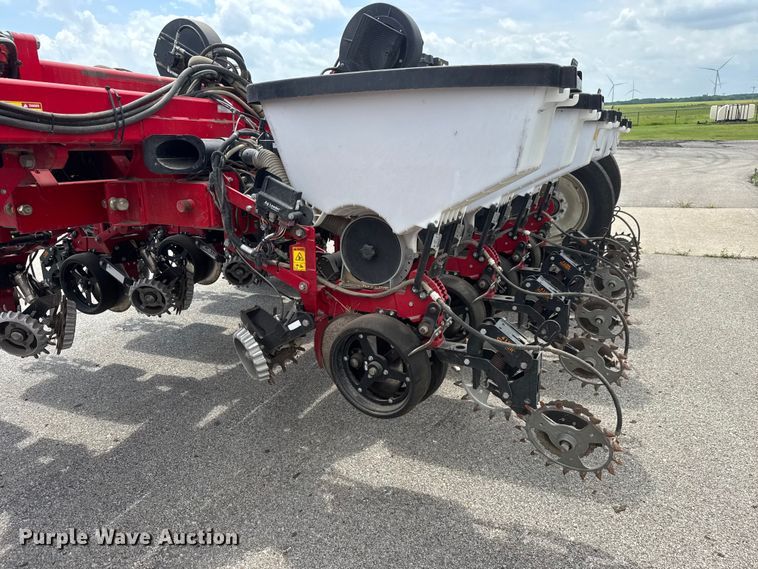 image for item NA9457 AGCO Challenger 9800 no-till planter